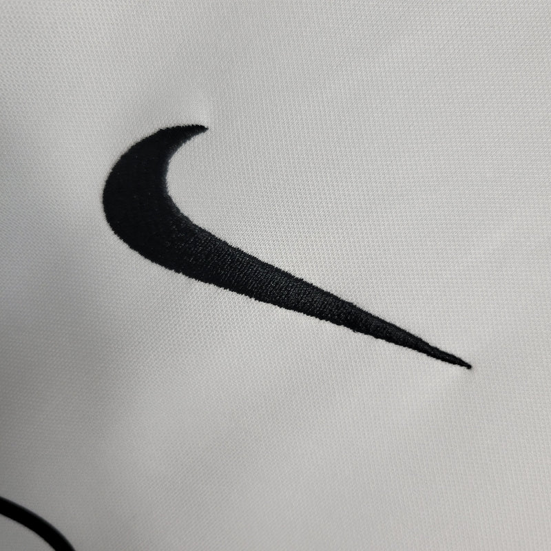 Camisa Eintracht Frankfurt Away 23/24 - Versão Torcedor