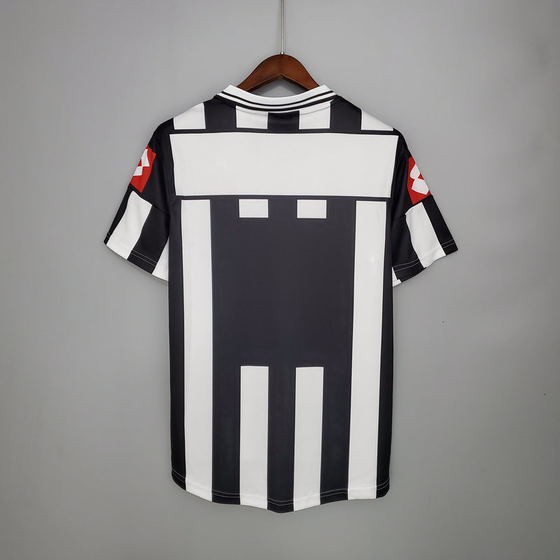 Camisa Juventus Home 01/02 - Versão Retro