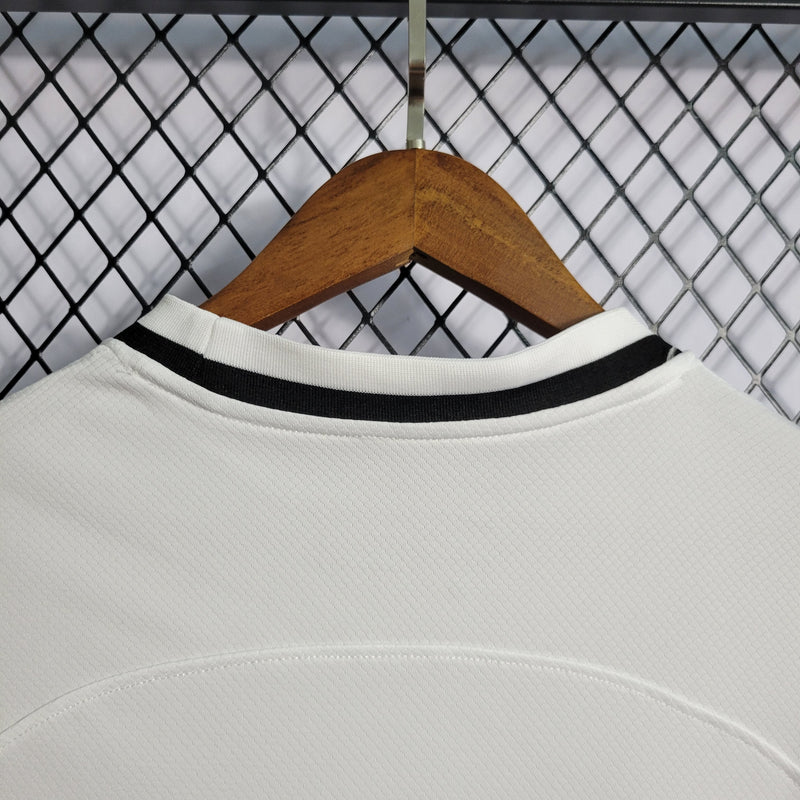 Camisa Eintracht Frankfurt Away 22/23 - Versão Torcedor